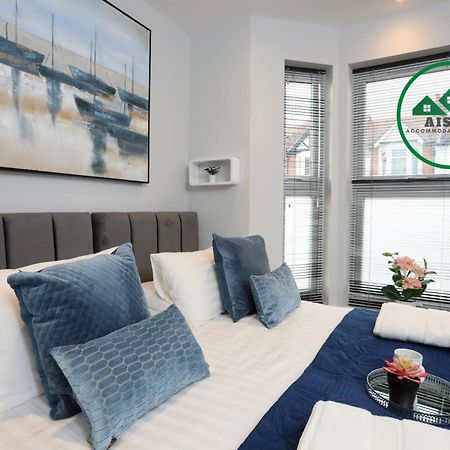 Aisiki Apartments At Stanhope Road, North Finchley, Airconditioned Multiple 2 Or 3-Bedroom, Pet-Friendly Duplex Flats, King Or Twin Beds, Airconditioned & Free Wi-Fi Kültér fotó
