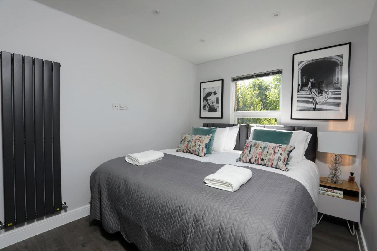 Aisiki Apartments At Stanhope Road, North Finchley, Airconditioned Multiple 2 Or 3-Bedroom, Pet-Friendly Duplex Flats, King Or Twin Beds, Airconditioned & Free Wi-Fi Kültér fotó