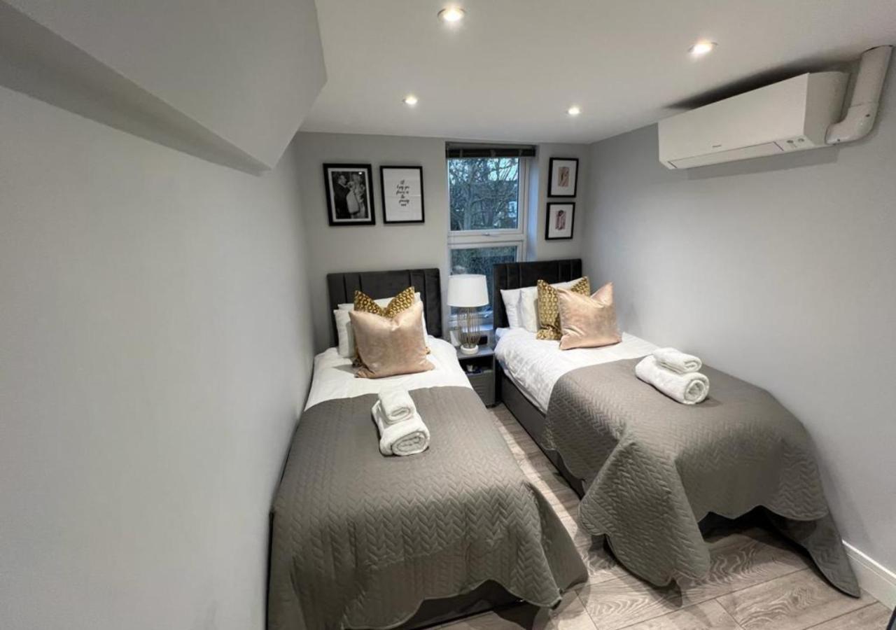 Aisiki Apartments At Stanhope Road, North Finchley, Airconditioned Multiple 2 Or 3-Bedroom, Pet-Friendly Duplex Flats, King Or Twin Beds, Airconditioned & Free Wi-Fi Kültér fotó