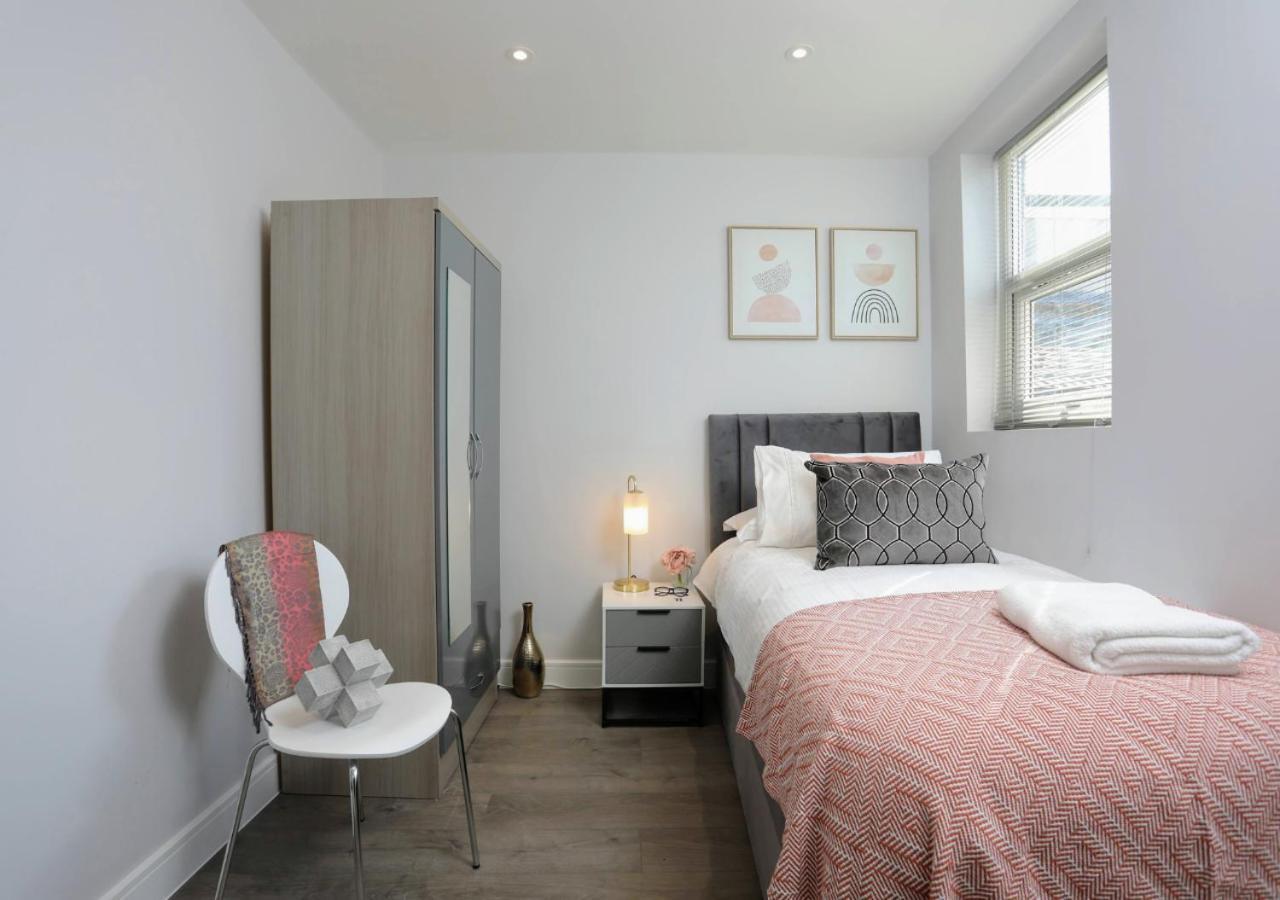 Aisiki Apartments At Stanhope Road, North Finchley, Airconditioned Multiple 2 Or 3-Bedroom, Pet-Friendly Duplex Flats, King Or Twin Beds, Airconditioned & Free Wi-Fi Kültér fotó