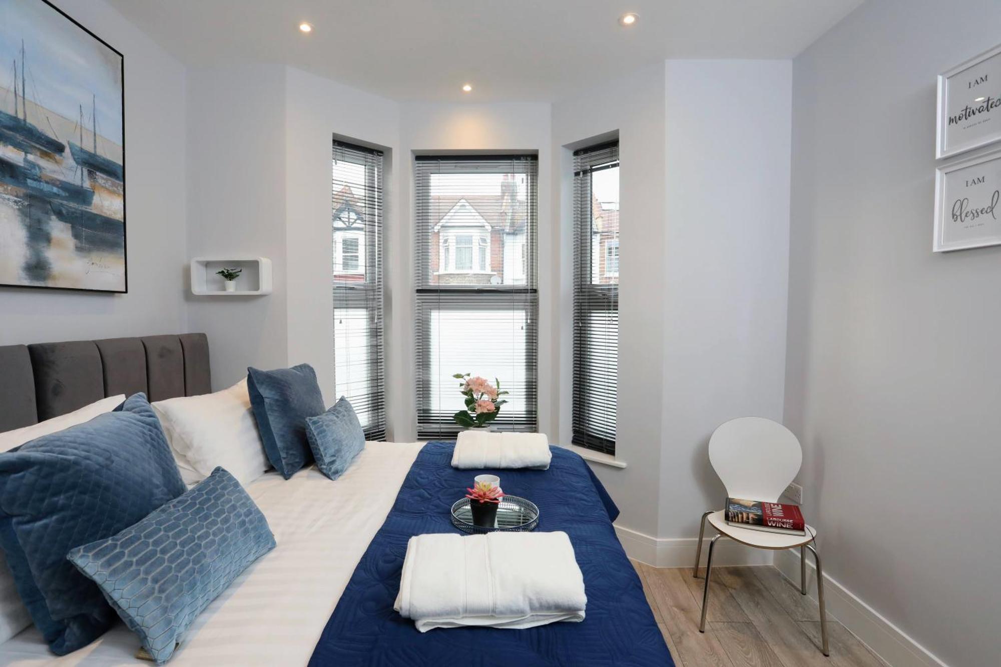 Aisiki Apartments At Stanhope Road, North Finchley, Airconditioned Multiple 2 Or 3-Bedroom, Pet-Friendly Duplex Flats, King Or Twin Beds, Airconditioned & Free Wi-Fi Kültér fotó