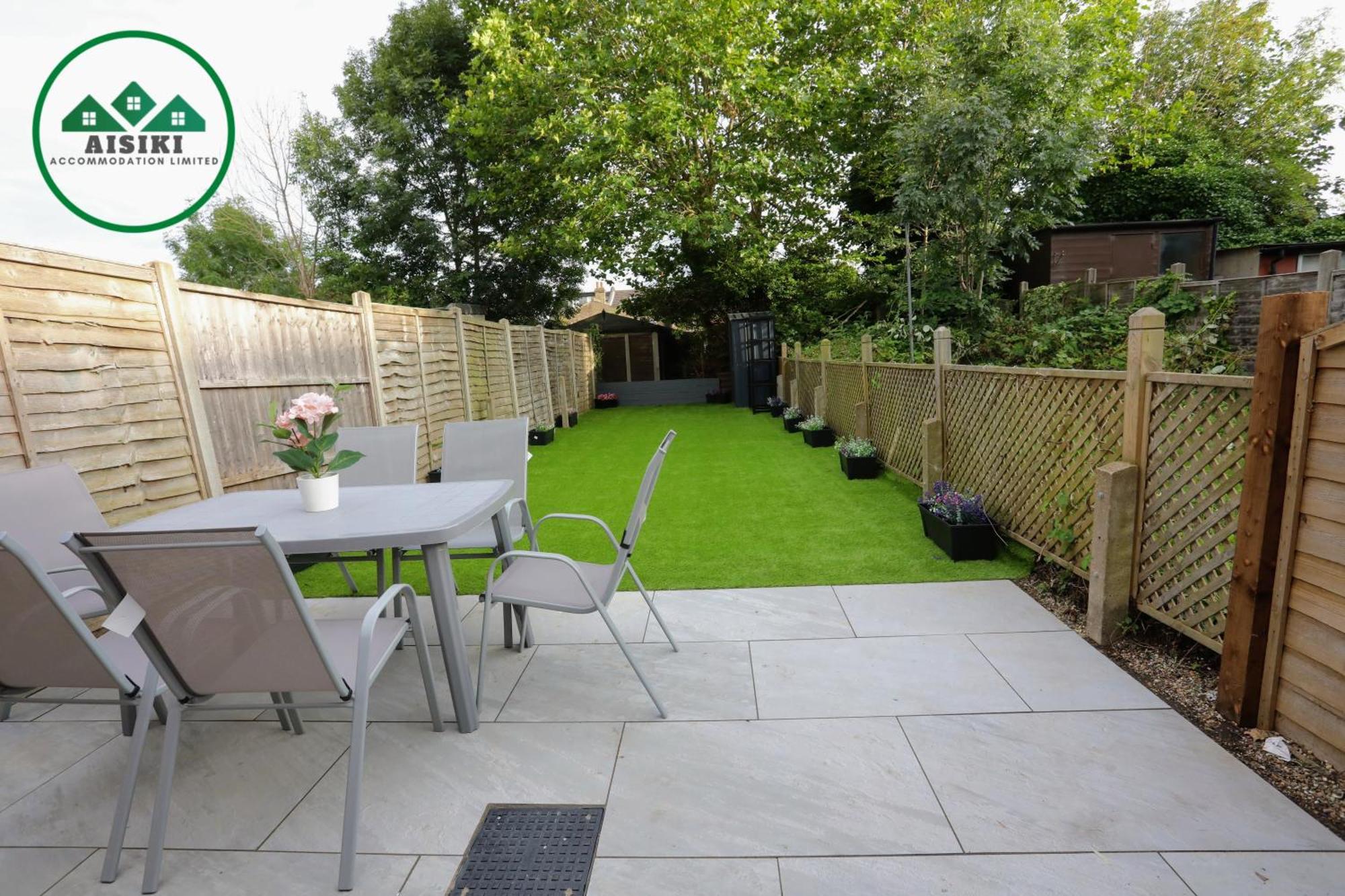 Aisiki Apartments At Stanhope Road, North Finchley, Airconditioned Multiple 2 Or 3-Bedroom, Pet-Friendly Duplex Flats, King Or Twin Beds, Airconditioned & Free Wi-Fi Kültér fotó